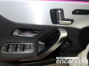 Mercedes-Benz CLA-Class CLA250 4MATIC 2025 года из Южной Кореи
