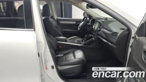 Renault-KoreaSamsung QM6 2.0 GDe LE Signature 2WD 2023 года из Южной Кореи