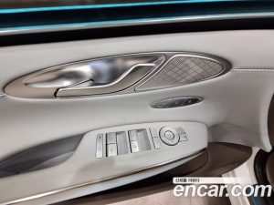 Genesis GV70 2.5T Бензин 2WD 2025 года из Южной Кореи