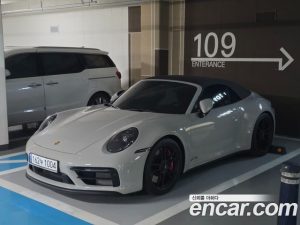 Porsche 911 CARRERA 4 GTS Cabriolet 2023 года из Южной Кореи