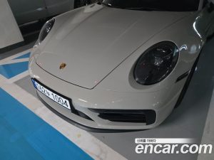 Porsche 911 CARRERA 4 GTS Cabriolet 2023 года из Южной Кореи