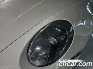 Porsche 911 CARRERA 4 GTS Cabriolet 2023 года из Южной Кореи