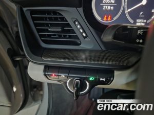 Porsche 911 CARRERA 4 GTS Cabriolet 2023 года из Южной Кореи