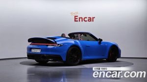 Porsche 911 CARRERA 4 GTS Cabriolet 2023 года из Южной Кореи