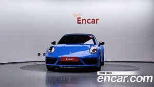 Porsche 911 CARRERA 4 GTS Cabriolet 2023 года из Южной Кореи
