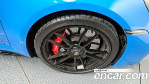 Porsche 911 CARRERA 4 GTS Cabriolet 2023 года из Южной Кореи