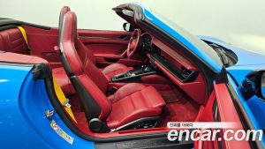 Porsche 911 CARRERA 4 GTS Cabriolet 2023 года из Южной Кореи