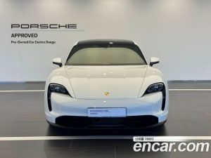 Porsche Taycan Base 2024 года из Южной Кореи