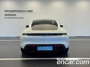 Porsche Taycan Base 2024 года из Южной Кореи