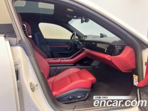 Porsche Taycan Base 2024 года из Южной Кореи