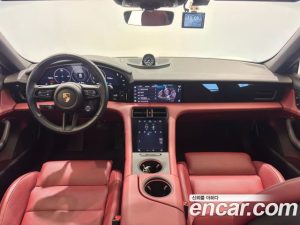 Porsche Taycan Base 2024 года из Южной Кореи