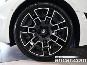 BMW i4 eDrive40 M Sport 2025 года из Южной Кореи