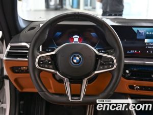 BMW i4 eDrive40 M Sport 2025 года из Южной Кореи
