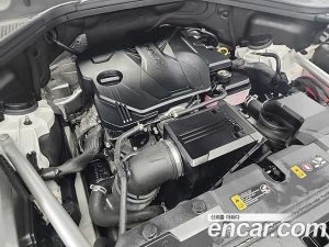 Genesis GV80 2.5T Бензин AWD 2024 года из Южной Кореи