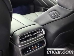 Genesis GV80 2.5T Бензин AWD 2024 года из Южной Кореи