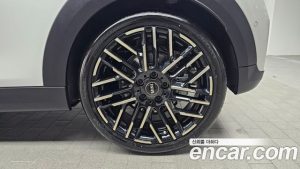 Mini Cooper Favoured 2025 года из Южной Кореи