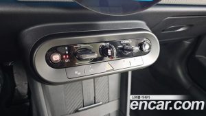 Mini Cooper Favoured 2025 года из Южной Кореи