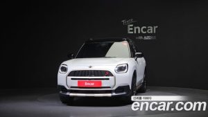 Mini Countryman ALL4 Favoured 2024 года из Южной Кореи