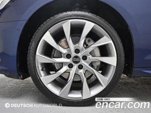 Audi A4 40 TDI 4WD Premium 2023 года из Южной Кореи