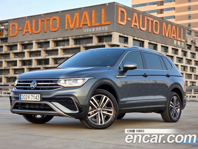 Volkswagen Tiguan 2.0 TSI Prestige 2023 года из Кореи
