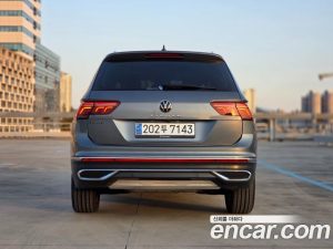 Volkswagen Tiguan 2.0 TSI Prestige 2023 года из Южной Кореи
