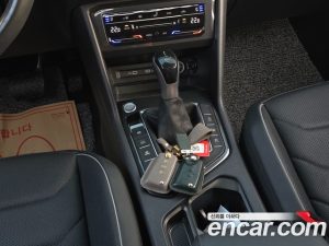 Volkswagen Tiguan 2.0 TSI Prestige 2023 года из Южной Кореи