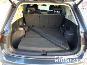 Volkswagen Tiguan 2.0 TSI Prestige 2023 года из Южной Кореи