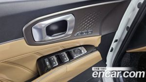 Kia Sorento HEV 1.6 2WD 2024 года из Южной Кореи