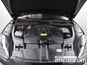 Porsche Cayenne 3.0 Coupe 2023 года из Южной Кореи
