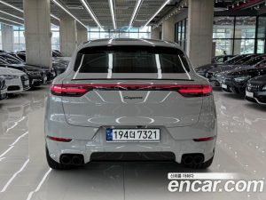 Porsche Cayenne 3.0 Coupe 2023 года из Южной Кореи