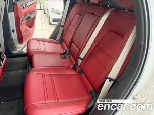 Porsche Cayenne 3.0 Coupe 2023 года из Южной Кореи