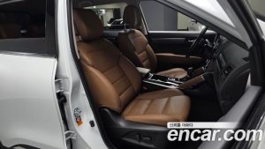 Renault-KoreaSamsung QM6 2.0 LPe RE Signature 2WD 2023 года из Южной Кореи
