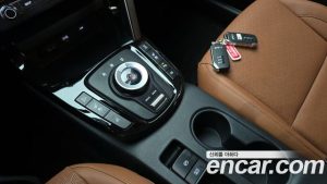 Kia Seltos Бензин 1.6 Turbo 4WD 2024 года из Южной Кореи