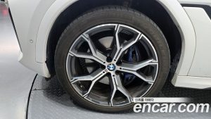 BMW X6 xDrive40i M Sport 2023 года из Южной Кореи