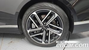 Genesis G80 Бензин 2.5 Turbo AWD 2025 года из Южной Кореи
