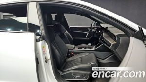 Audi A7 55 TFSI 4WD Premium 2023 года из Южной Кореи