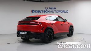 Lamborghini Urus 4.0 V8 SE 2025 года из Южной Кореи