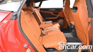 Lamborghini Urus 4.0 V8 SE 2025 года из Южной Кореи