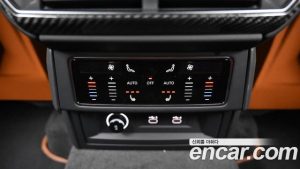 Lamborghini Urus 4.0 V8 SE 2025 года из Южной Кореи