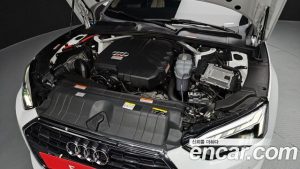 Audi A5 40 TFSI 4WD Sportback 2023 года из Южной Кореи