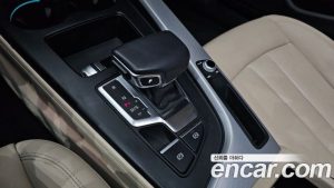 Audi A5 40 TFSI 4WD Sportback 2023 года из Южной Кореи