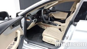 Audi A5 40 TFSI 4WD Sportback 2023 года из Южной Кореи