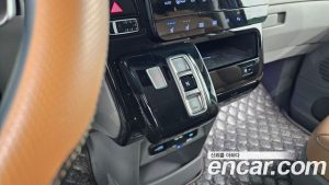 Hyundai Staria HEV 1.6 Lounge 9-Seater 2025 года из Южной Кореи