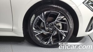 Kia K5 Signature 2024 года из Южной Кореи