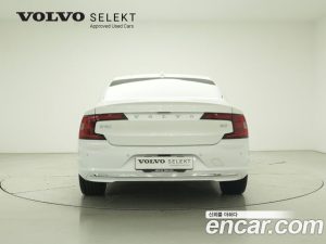 Volvo S90 B5 Ultra Bright 2025 года из Южной Кореи