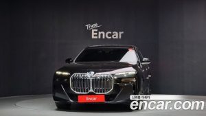 BMW i7 xDrive 60 M Sport 2023 года из Южной Кореи