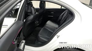 Mercedes-Benz C-Class C200 Avantgarde 2024 года из Южной Кореи