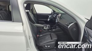 BMW X4 xDrive20i xLine 2023 года из Южной Кореи