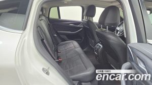 BMW X4 xDrive20i xLine 2023 года из Южной Кореи