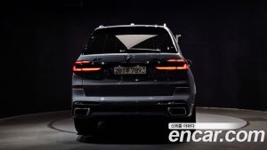BMW X7 xDrive 40i M Sport 6 2023 года из Южной Кореи